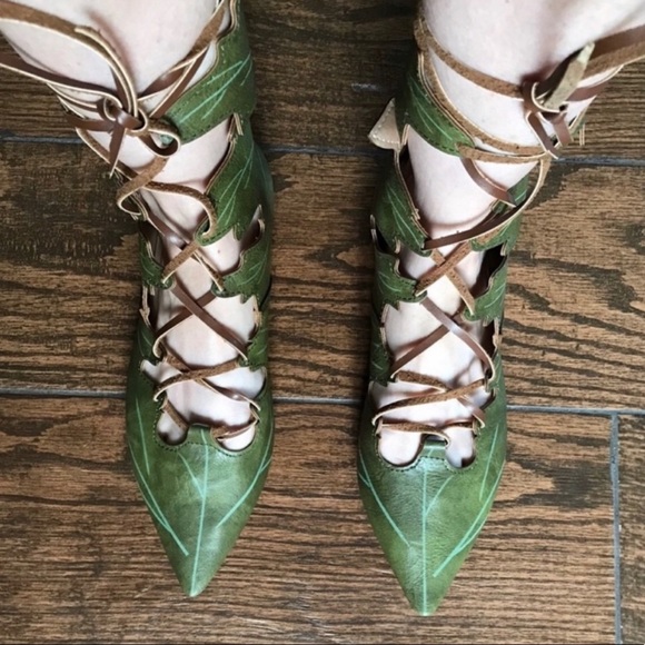 Green Elven Leaf Boots - Picture 2 of 8